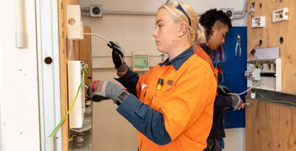 Apprentice Electrician Wages in Australia (2025) | EGT
